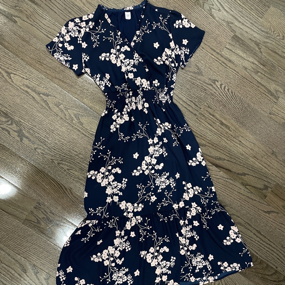 Gap midi dress in size Xs